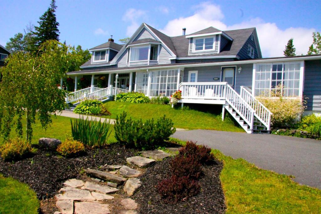 Broadwater Inn & Cottages Baddeck Inlet Eksteriør billede